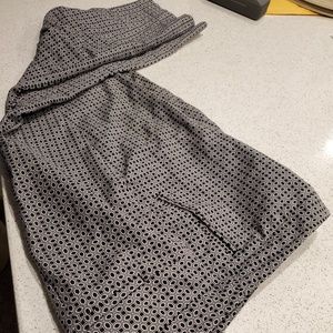 ADRIENNA PAPELL - capris